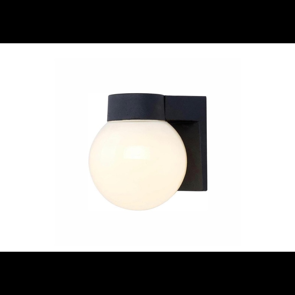 Hampton Bay exterior wall lantern